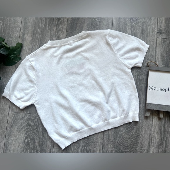 Papaya Cherry Embroidered Short Sleeve Sweater Knit Crop Top in White. Size L - Picture 3 of 7